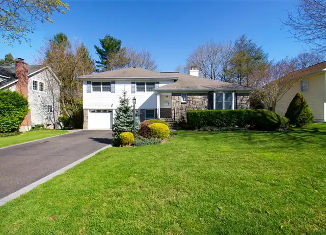 Property at 29 Hamilton Pl, Garden City, NY, 11530, 3 beds, 3 baths, [object Object]