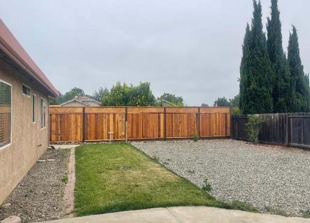 Photo of 2120 Raleigh Cir, Hollister, CA 95023