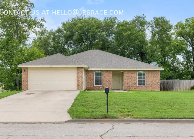 Property at 227 Woodland Blvd, Waco, TX, 76705, 4 beds, 2 baths, [object Object]