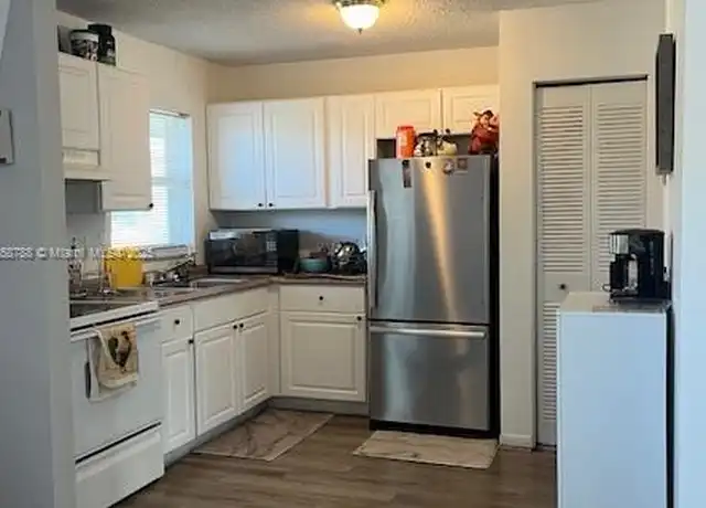 Property at 406 Lakeside Dr #208, Margate, FL, 33063, 2 beds, 1 bath, [object Object]