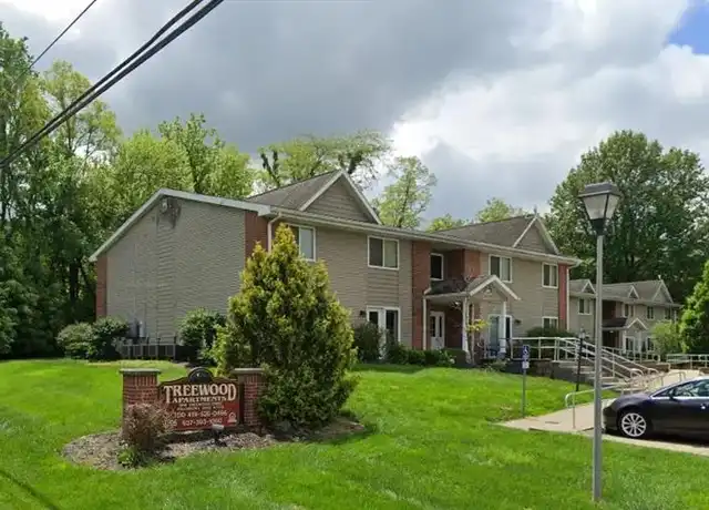 Property at 808 Treewood Dr, Hillsboro, OH, 45133, 1 bed, 1 bath, [object Object]