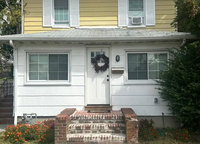 Property at 37 5th Ave, Bay Shore, NY, 11706, 1 bed, 1 bath, [object Object]