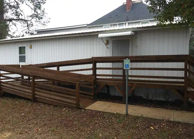 Property at 1415 Winyah St, Georgetown, SC, 29440, 1 bed, 1 bath, [object Object]