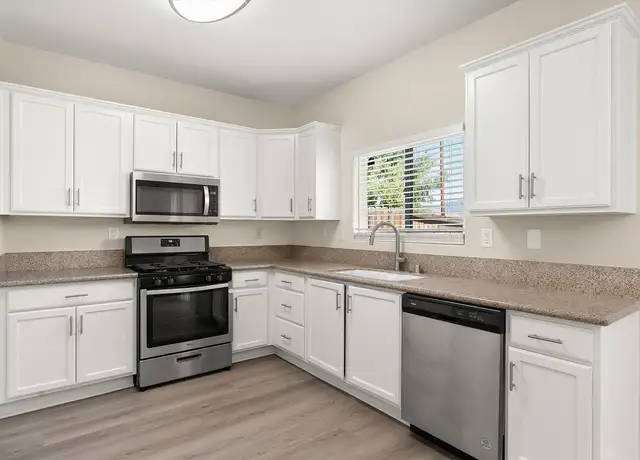 Photo of 25915 Cornell St, Hemet, CA 92544