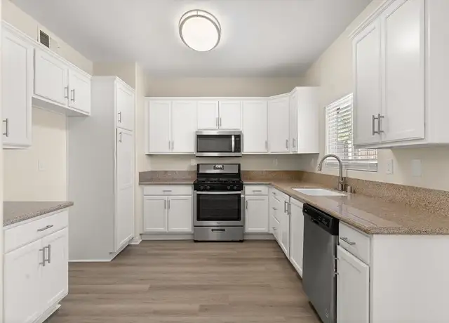 Photo of 25915 Cornell St, Hemet, CA 92544