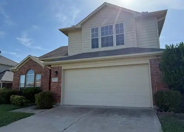 Property at 8212 Tavaros Dr, Plano, TX, 75024, 3 beds, 2.5 baths, [object Object]