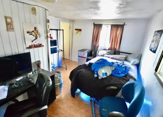 Property at 160 6th St Unit 3, Morgantown, WV, 26505, 3 beds, 1 bath, [object Object]
