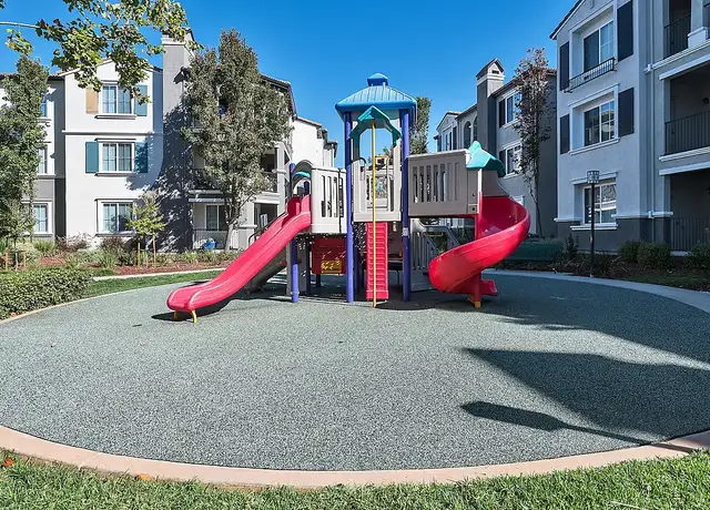 Photo of 2100 Waterstone Pl, San Ramon, CA 94582
