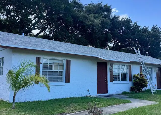 Property at 2703 Cherokee Ave, Fort Pierce, FL, 34946, 2 beds, 1 bath, [object Object]