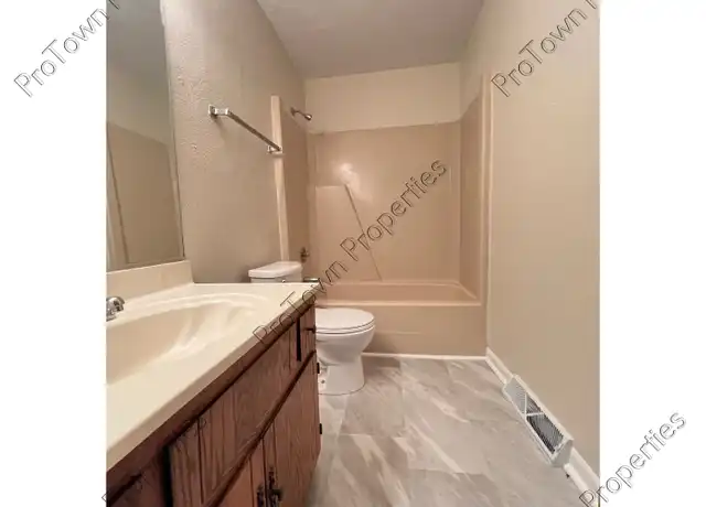 Property at 698 Meadowood Ln, Wilmington, IL, 60481, 2 beds, 1.5 baths, [object Object]