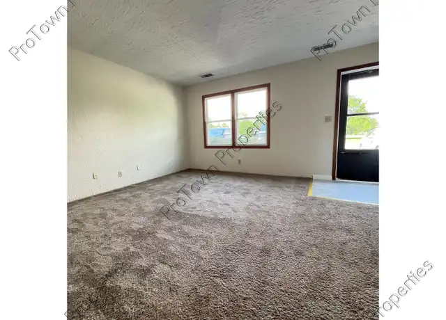 Property at 698 Meadowood Ln, Wilmington, IL, 60481, 2 beds, 1.5 baths, [object Object]