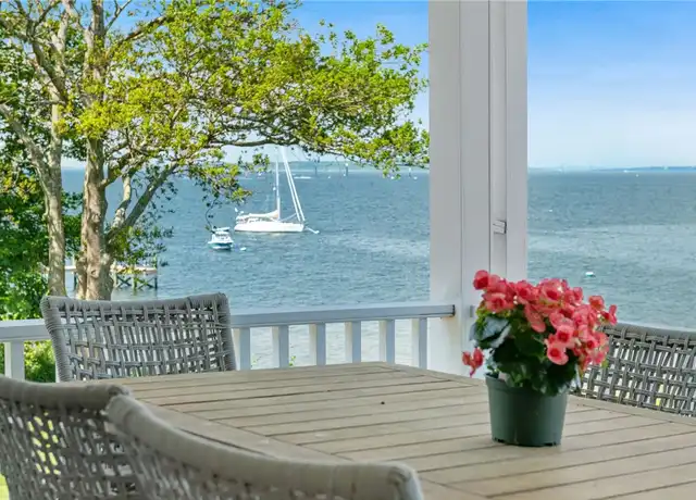 Property at 376 E Shore Rd, Jamestown, RI, 02835, 4 beds, 2.5 baths, [object Object]