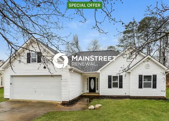 Property at 818 White Oak Ln, Matthews, NC, 28104, 3 beds, 2 baths, [object Object]