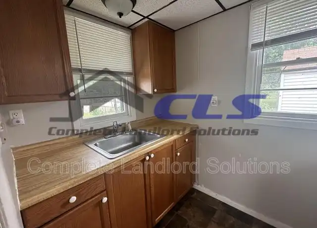 Property at 916 Kussner St Unit 916, Terre Haute, IN, 47802, 2 beds, 1 bath, [object Object]