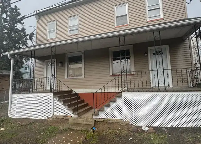Property at 39 Essex Ln, Wilkes Barre, PA, 18702, 3 beds, 1 bath, [object Object]