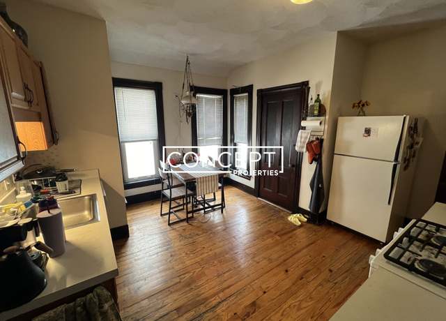 Photo of 211 Holland St Unit 2, Somerville, MA 02144