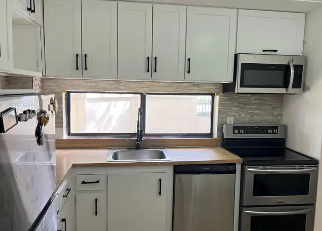 Property at 16909 N Bay Rd Unit 119-1, Sunny Isles Beach, FL, 33160, 1 bed, 1.5 baths, [object Object]