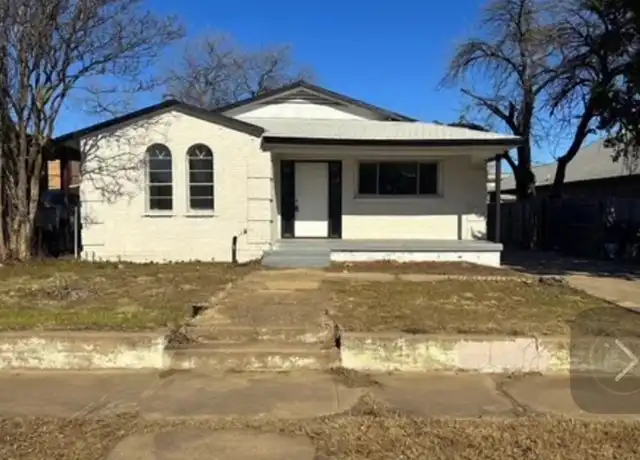 Property at 205 E Fogg St, Fort Worth, TX, 76110, 4 beds, 2 baths, [object Object]