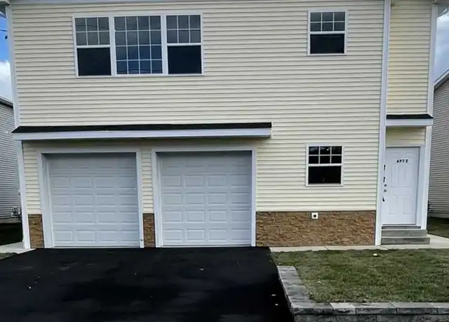 Property at 4 Rossi Ct Unit 2, South Hackensack, NJ, 07606, 3 beds, 2 baths, [object Object]