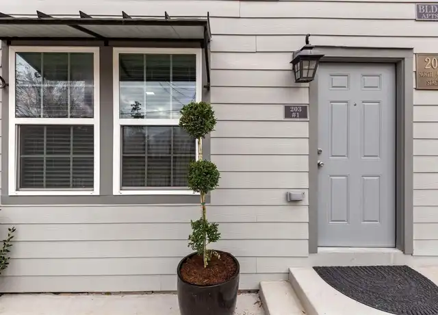 Property at 203 N Milby St Unit 203-1, Houston, TX, 77003, 2 beds, 1 bath, [object Object]