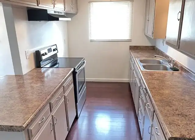 Property at 4130 Hathaway Ave Unit 4, Long Beach, CA, 90815, 2 beds, 1 bath, [object Object]
