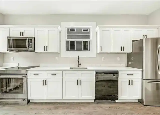 Property at 34 William St Unit 1, Worcester, MA, 01609, 2 beds, 1 bath, [object Object]