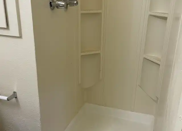 Property at 1030 S Grant St Unit 6, Stockton, CA, 95206, 1 bed, 1 bath, [object Object]