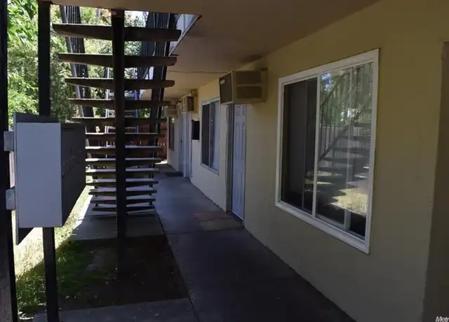 Property at 1030 S Grant St Unit 6, Stockton, CA, 95206, 1 bed, 1 bath, [object Object]