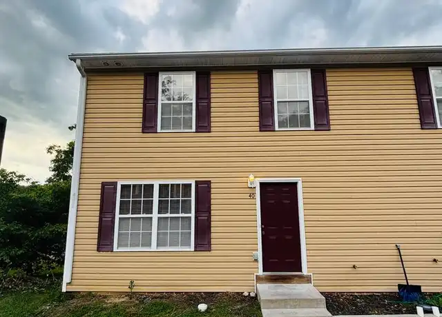 Property at 40 Station Ln NE, Christiansburg, VA, 24073, 3 beds, 2.5 baths, [object Object]