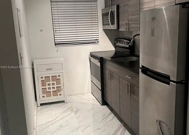 Property at 1611 12th St Unit 12, Miami Beach, FL, 33139, 0 beds, 1 bath, [object Object]