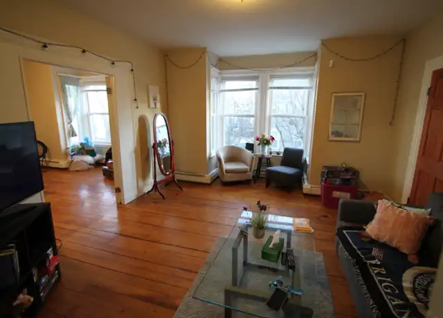 Property at 469 W Fountain St Unit 2, Providence, RI, 02903, 3 beds, 1 bath, [object Object]