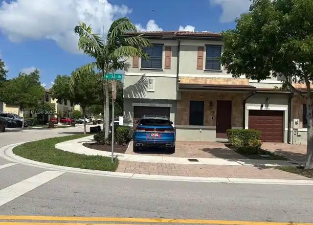 Property at 10006 W 3rd Ln, Hialeah, FL, 33012, 4 beds, 3.5 baths, [object Object]
