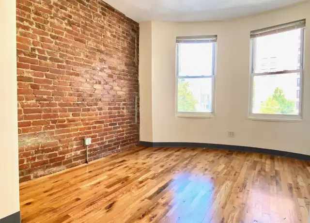 Property at 840 Huntington Ave Unit 2, Boston, MA, 02115, 3 beds, 1 bath, [object Object]
