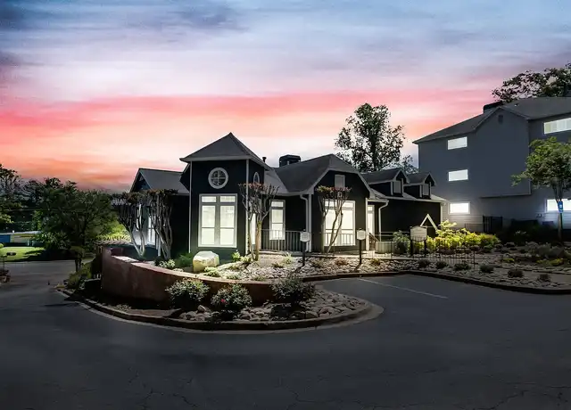 Property at The Clarion Apartments - 10 Rimington Ln, Decatur, GA, 30030, 1-3 bed, 1-2 bath, [object Object]