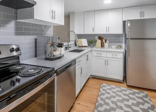 Photo of 665 Ives Dairy Rd, Miami, FL 33179
