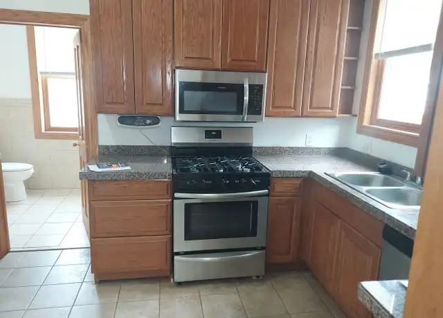 Property at 1148 7th St W, St Paul, MN, 55102, 4 beds, 1 bath, [object Object]