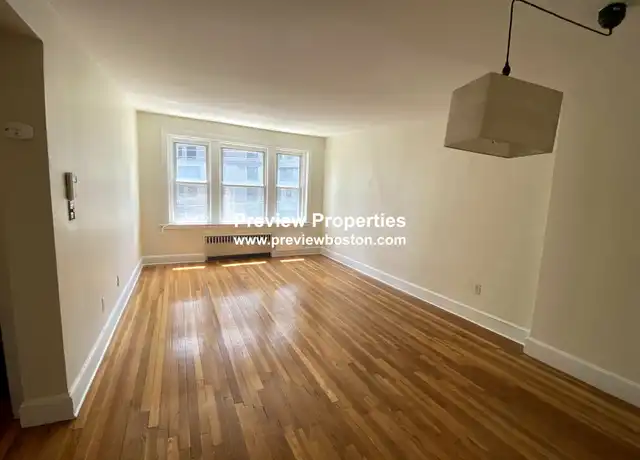 Property at 33 Lancaster Ter Unit 201, Brookline, MA, 02446, 2 beds, 1 bath, [object Object]