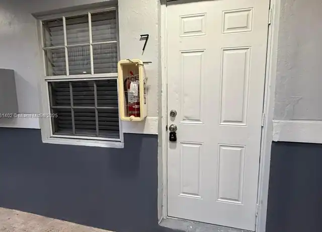 Property at 3615 Thomas Ave #7, Miami, FL, 33133, 1 bed, 1 bath, [object Object]