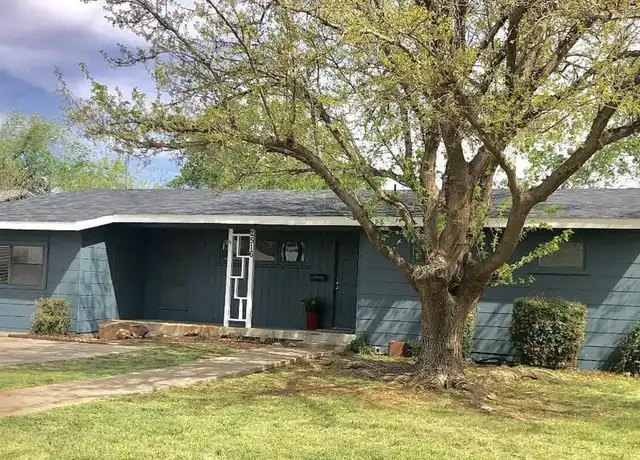 Property at 2516 44th St, Lubbock, TX, 79413, 3 beds, 2 baths, [object Object]