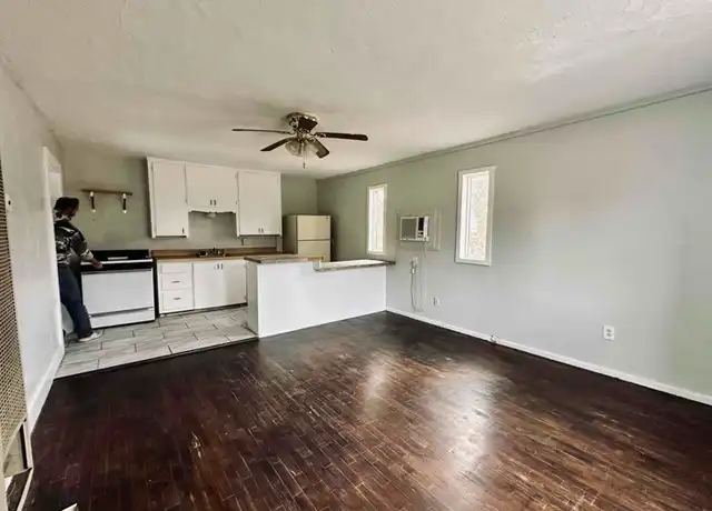 Property at 416 NW Euclid Ave, Lawton, OK, 73507, 1 bed, 1 bath, [object Object]