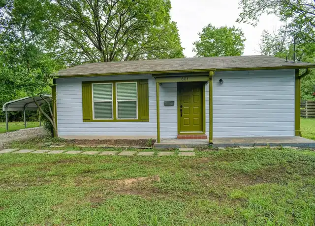 Property at 601 Elm St, Bastrop, TX, 78602, 2 beds, 1 bath, [object Object]
