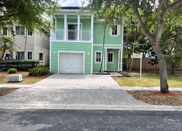 Property at 3358 NE 4th St, Homestead, FL, 33033, 3 beds, 2.5 baths, [object Object]