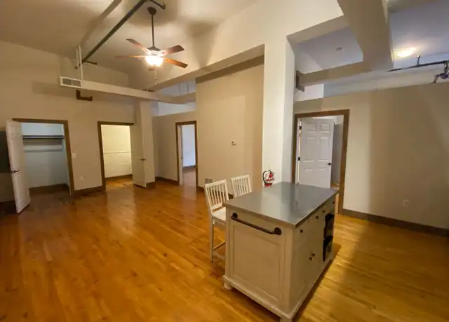 Property at 700 Linden Ave Apt 209, York, PA, 17404, 2 beds, 1.5 baths, [object Object]