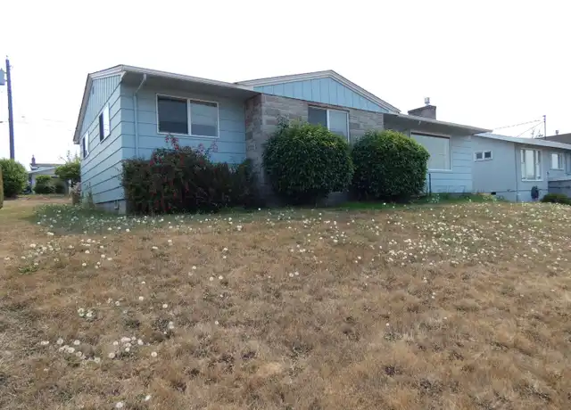Property at 1818 E 4th St, Port Angeles, WA, 98362, 3 beds, 1 bath, [object Object]