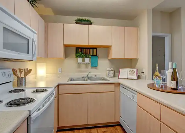 Property at Pala Mesa - 2433 W Main St, Mesa, AZ, 85201, 2 beds, 1-2 bath, [object Object]