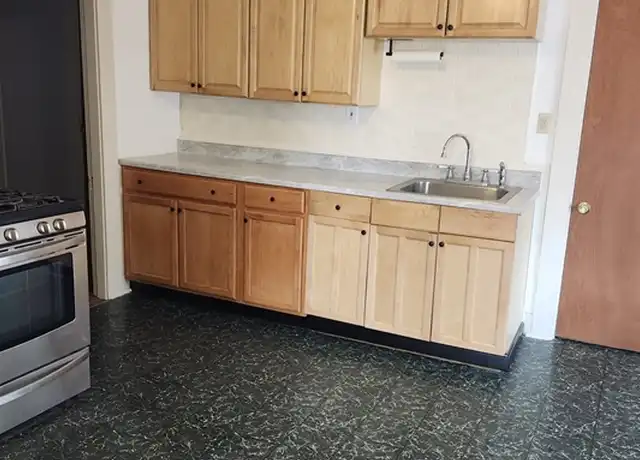 Property at 27 Dana Ave Unit 3, Hyde Park, MA, 02136, 1 bed, 1 bath, [object Object]