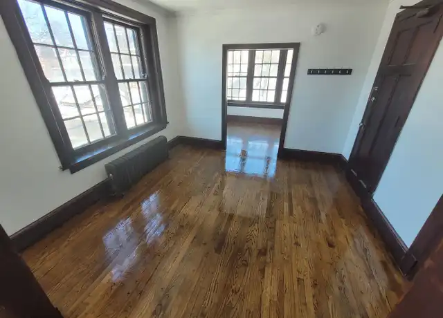 Property at 1534 Woodland Ave Unit 1534-6, Des Moines, IA, 50309, 2 beds, 1 bath, [object Object]