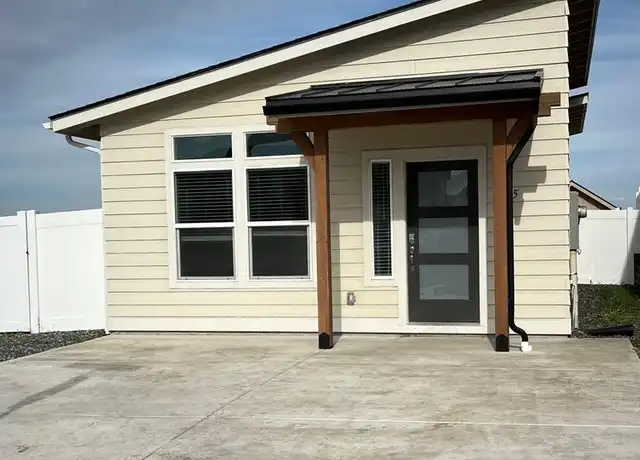 Property at 3665 S Roosevelt St, Kennewick, WA, 99338, 2 beds, 1 bath, [object Object]