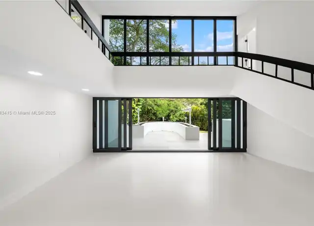 Property at 7540 Los Pinos Blvd, Coral Gables, FL, 33143, 5 beds, 4.5 baths, [object Object]