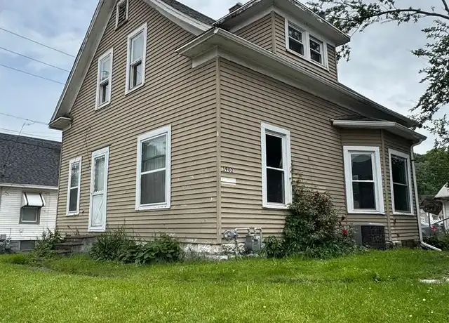 Property at 3902 4th Ave, Moline, IL, 61265, 2 beds, 1 bath, [object Object]